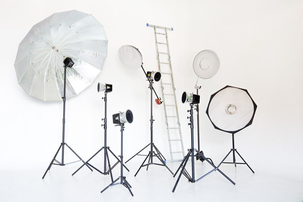 Equipo de iluminación incluido en la renta: paraguas, octabox y beauty dish